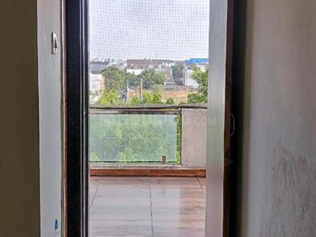 Flat for rent in Madya