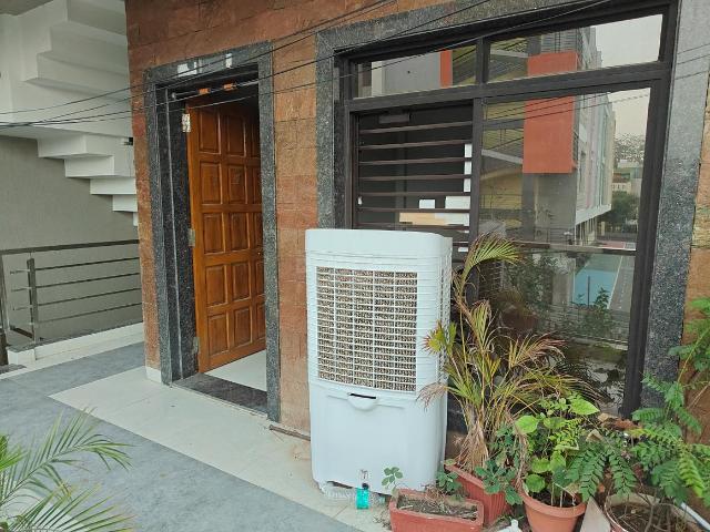 Duplex for rent in Madya