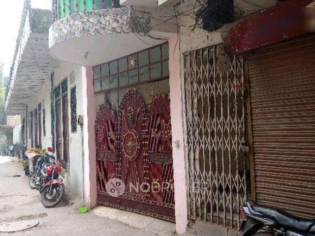 Flat for rent in South Delhi, Deri