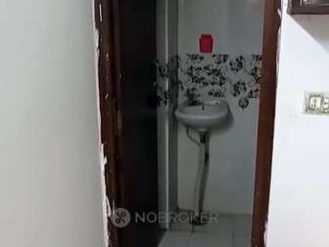 Flat for rent in South Delhi, Deri