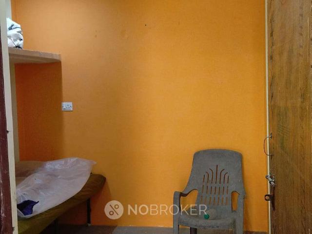 Flat for rent in South Delhi, Deri