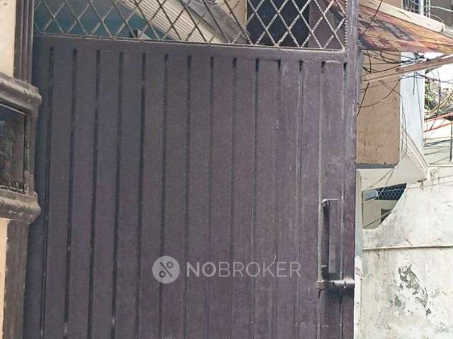 Flat for rent in Chhattarpur, Delhi