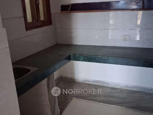 Flat for rent in South Delhi, Deri