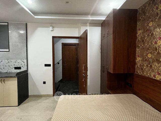 Flat for rent in South West Delhi, Deri