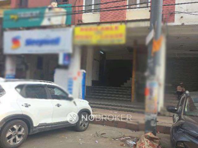 Flat for rent in North Delhi, Deri