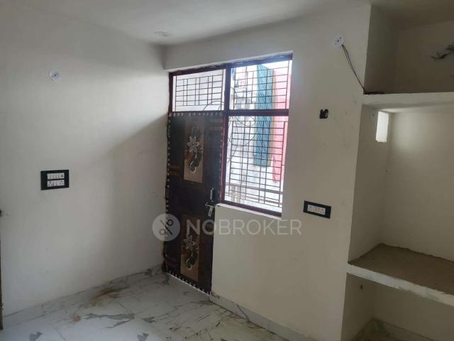 Flat for rent in West Delhi, Deri