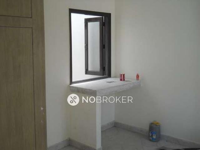Flat for rent in East Delhi, Deri