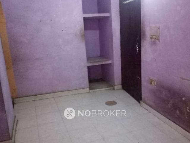 Flat for rent in Deri