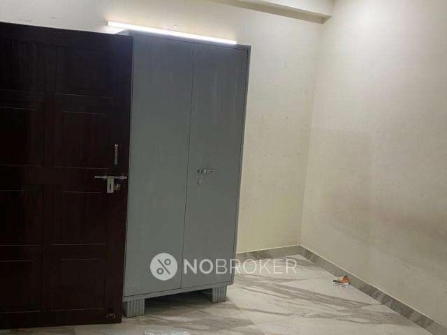 Flat for rent in South Delhi, Deri