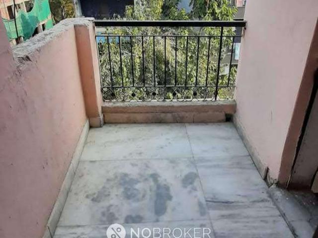 Flat for rent in South Delhi, Deri