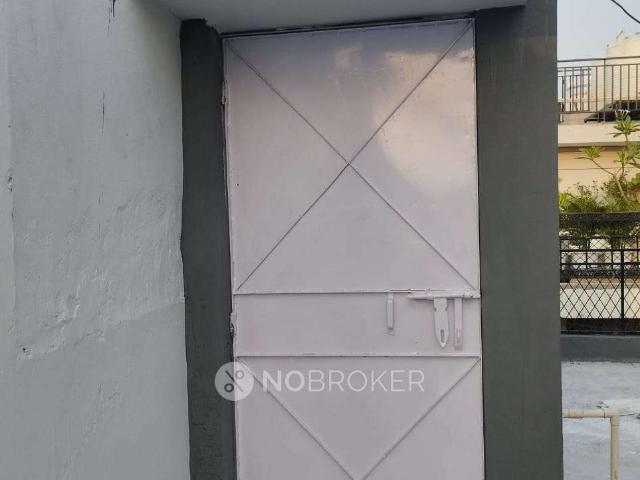 Flat for rent in South Delhi, Deri