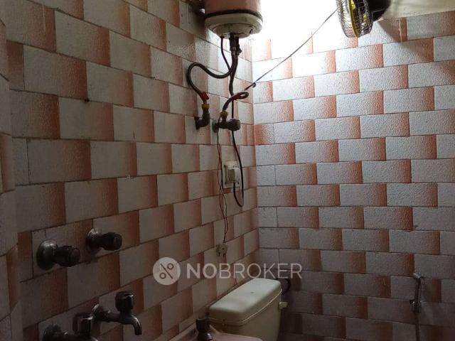 Flat for rent in West Delhi, Deri