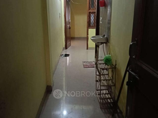 Flat for rent in East Delhi, Deri