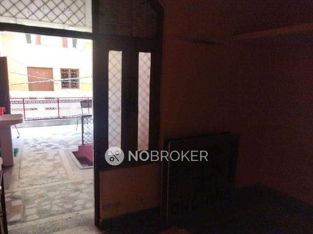 Flat for rent in Outram Lines, Delhi
