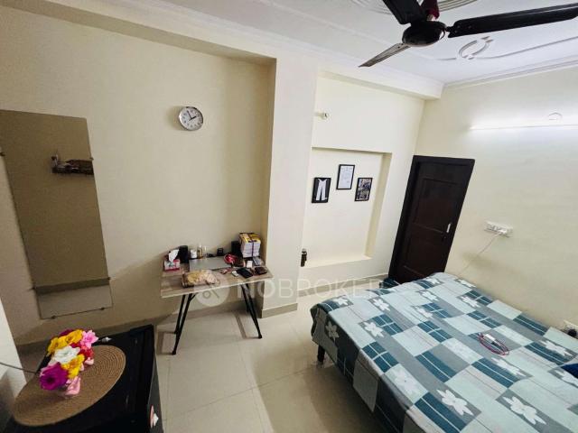 Flat for rent in Deri