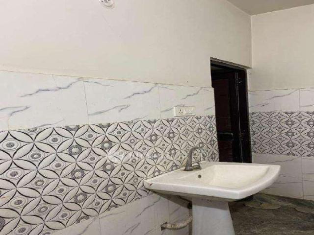 Flat for rent in Deri