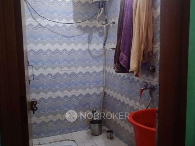 Flat for rent in East Delhi, Deri