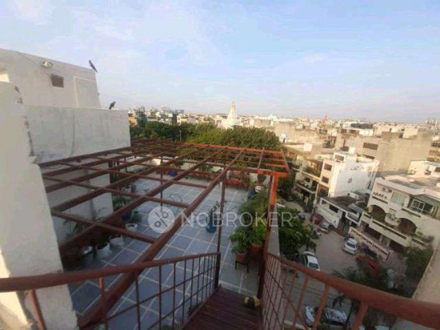 Flat for rent in North West Delhi, Deri