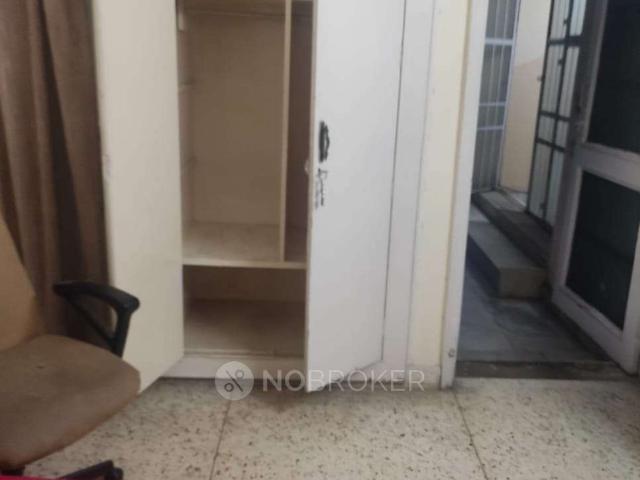 Flat for rent in West Delhi, Deri