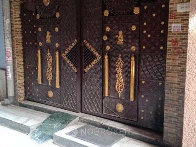 Flat for rent in West Delhi, Deri