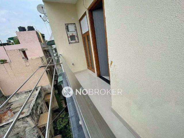 Flat for rent in North Delhi, Deri