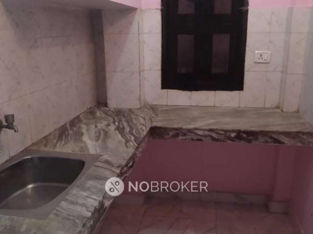 Flat for rent in East Delhi, Deri