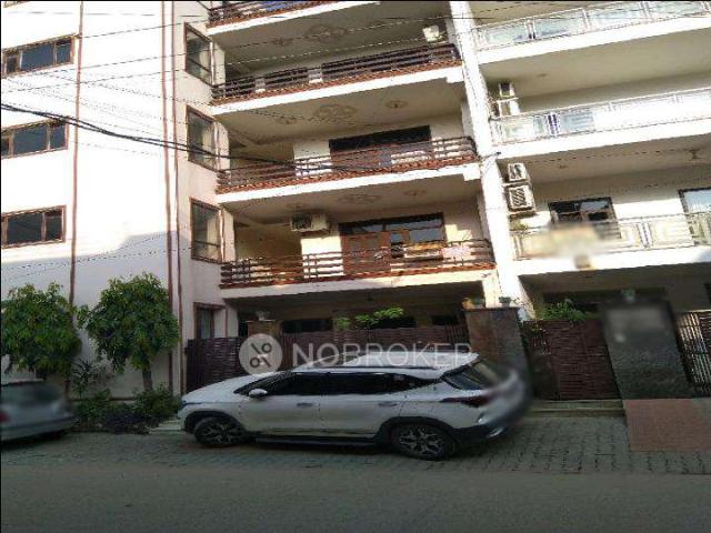 Flat for rent in Hariana