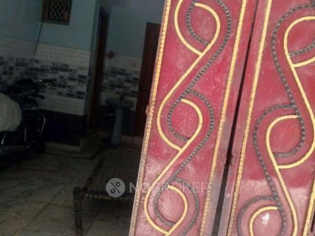 Flat for rent in Sector 44, Noida