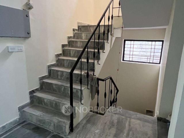 Flat for rent in North West Delhi, Deri