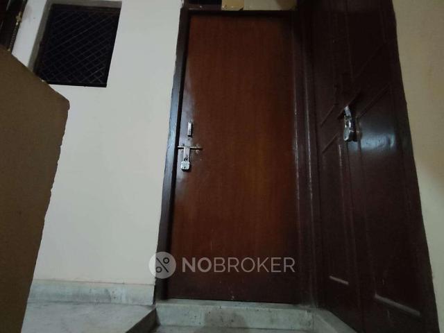 Flat for rent in West Delhi, Deri