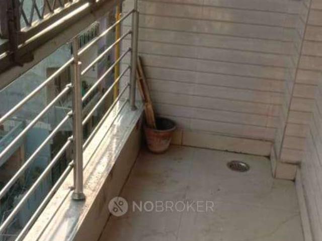 Flat for rent in East Delhi, Deri