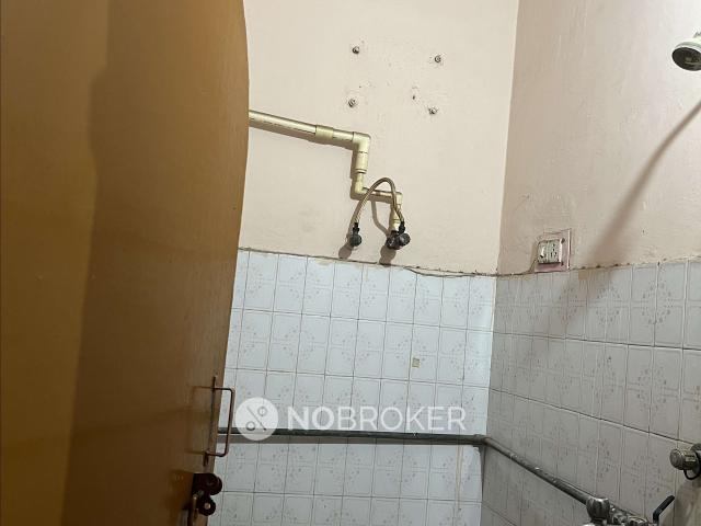Flat for rent in West Delhi, Deri