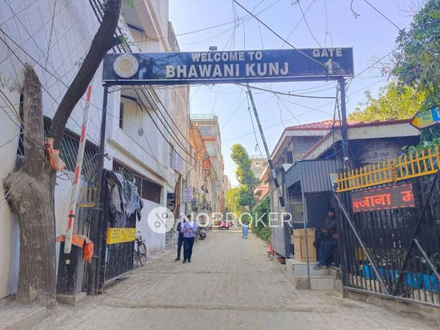 Flat for rent in South Delhi, Deri