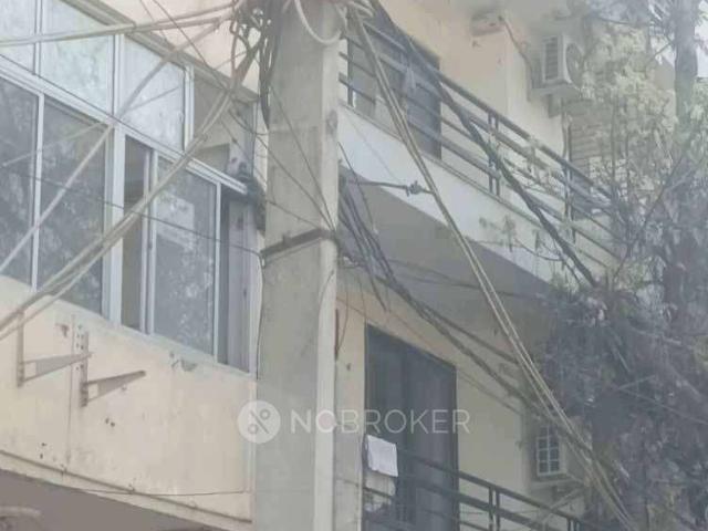 Flat for rent in Deri
