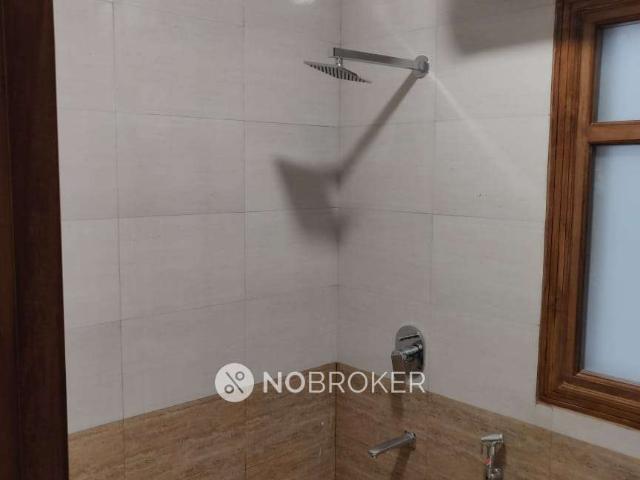Flat for rent in Deri