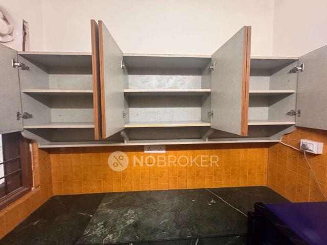 Flat for rent in Deri