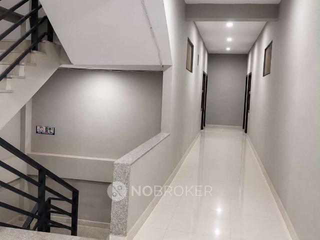 Flat for rent in Jhatta, Noida