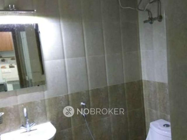 Flat for rent in Deri