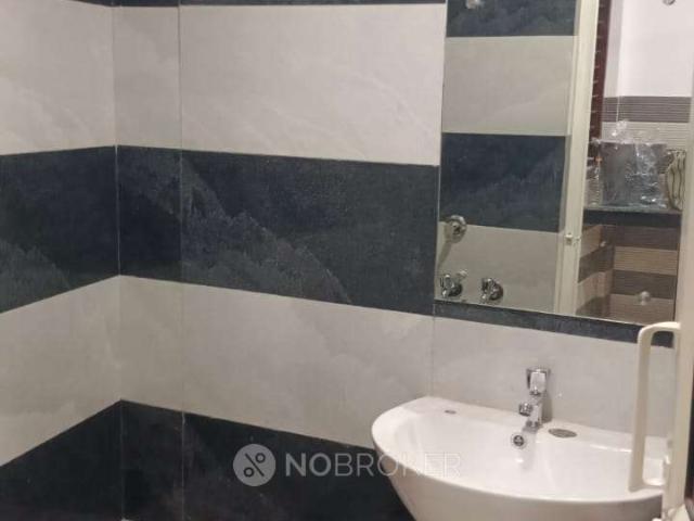 Flat for rent in Deri