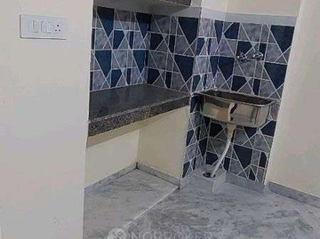 Flat for rent in North West Delhi, Deri