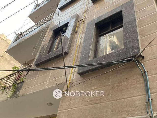 Flat for sale in West Delhi, Deri