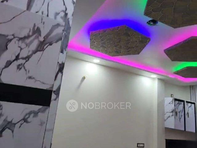 Flat for rent in North Delhi, Deri
