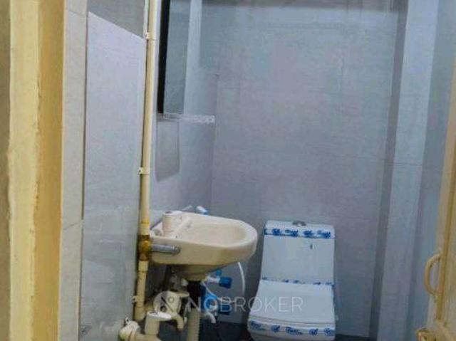 Flat for rent in South Delhi, Deri