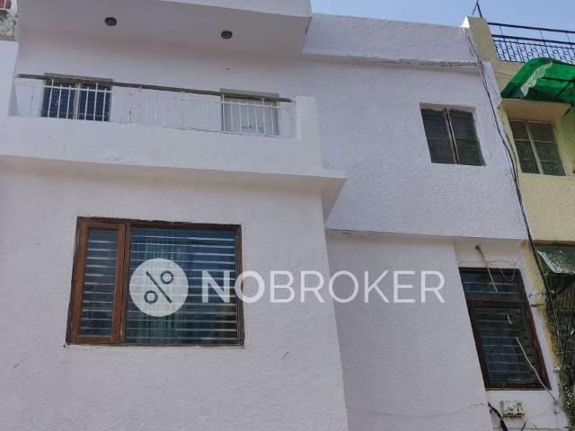Flat for rent in North Delhi, Deri