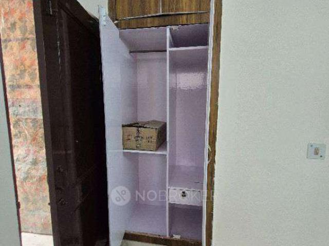 Flat for rent in North Delhi, Deri
