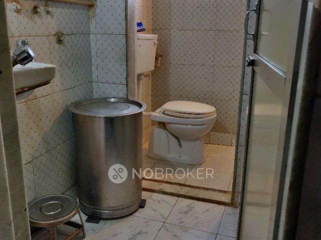 Flat for sale in Khar, Mumbai