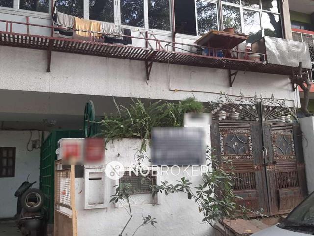 Flat for sale in Kidwai Nagar, Delhi