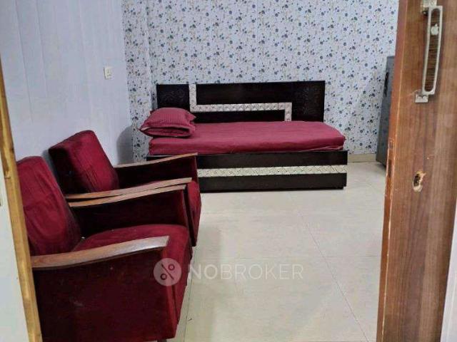 Flat for rent in Deri