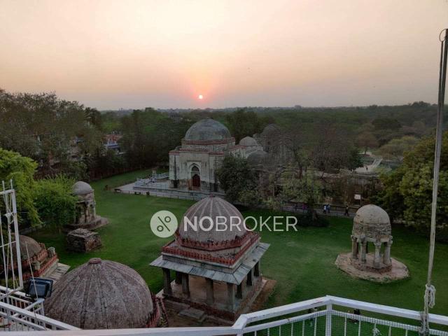 Flat for rent in South Delhi, Deri