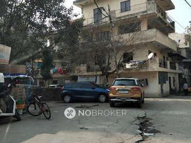 Flat for sale in Shahdara, Delhi